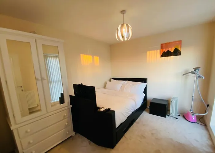 Top Hotels Near Arena Birmingham for Memorable Stay