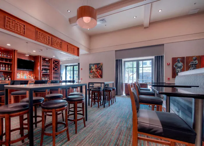 Top Hotels in Charlotte NC Offering Free Breakfast