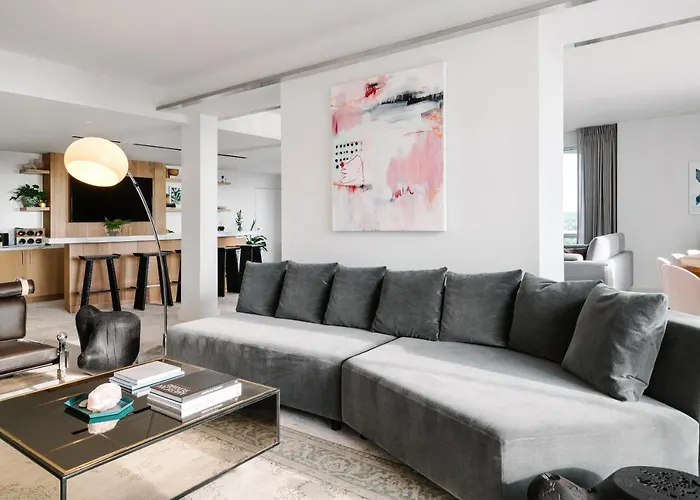 Top-Rated Hotels Near Capitol Austin Texas